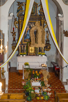 Thumbnail: _JA 24125 Erntedank in Hohenried, Kirche.jpg